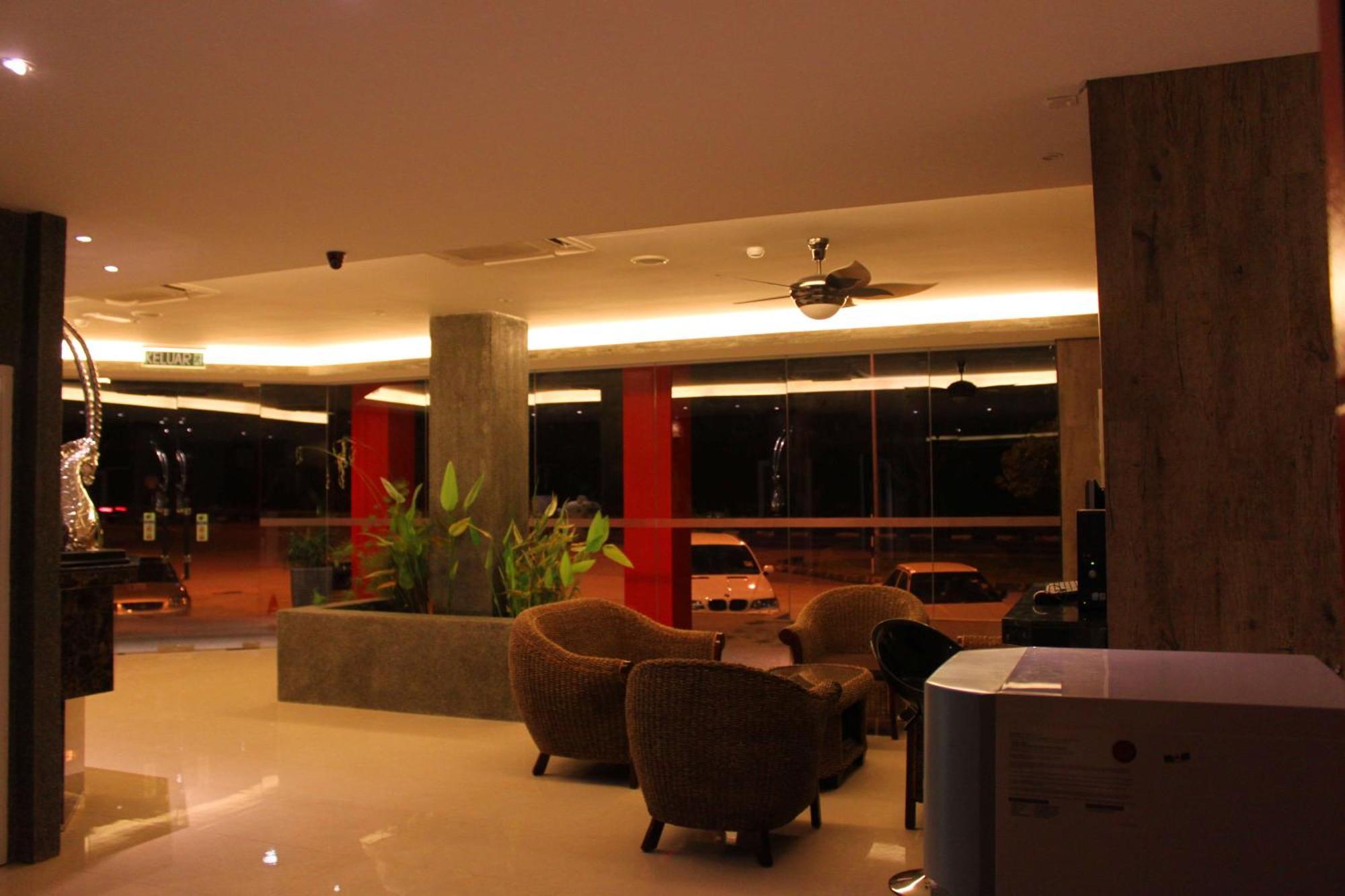 Hotel Time Boutique Nilai Kültér fotó