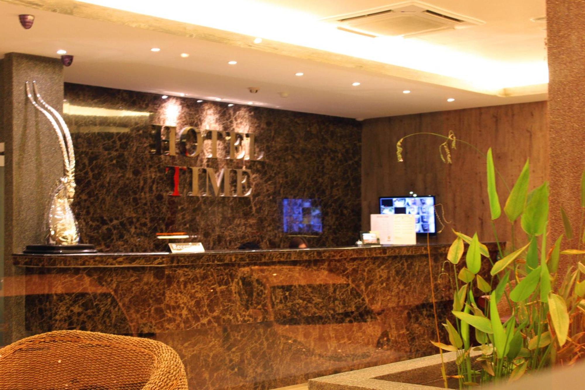 Hotel Time Boutique Nilai Kültér fotó