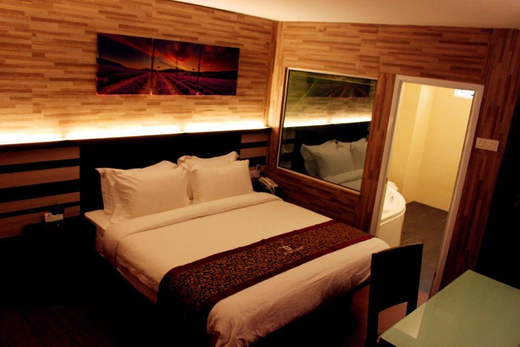 Hotel Time Boutique Nilai Szoba fotó